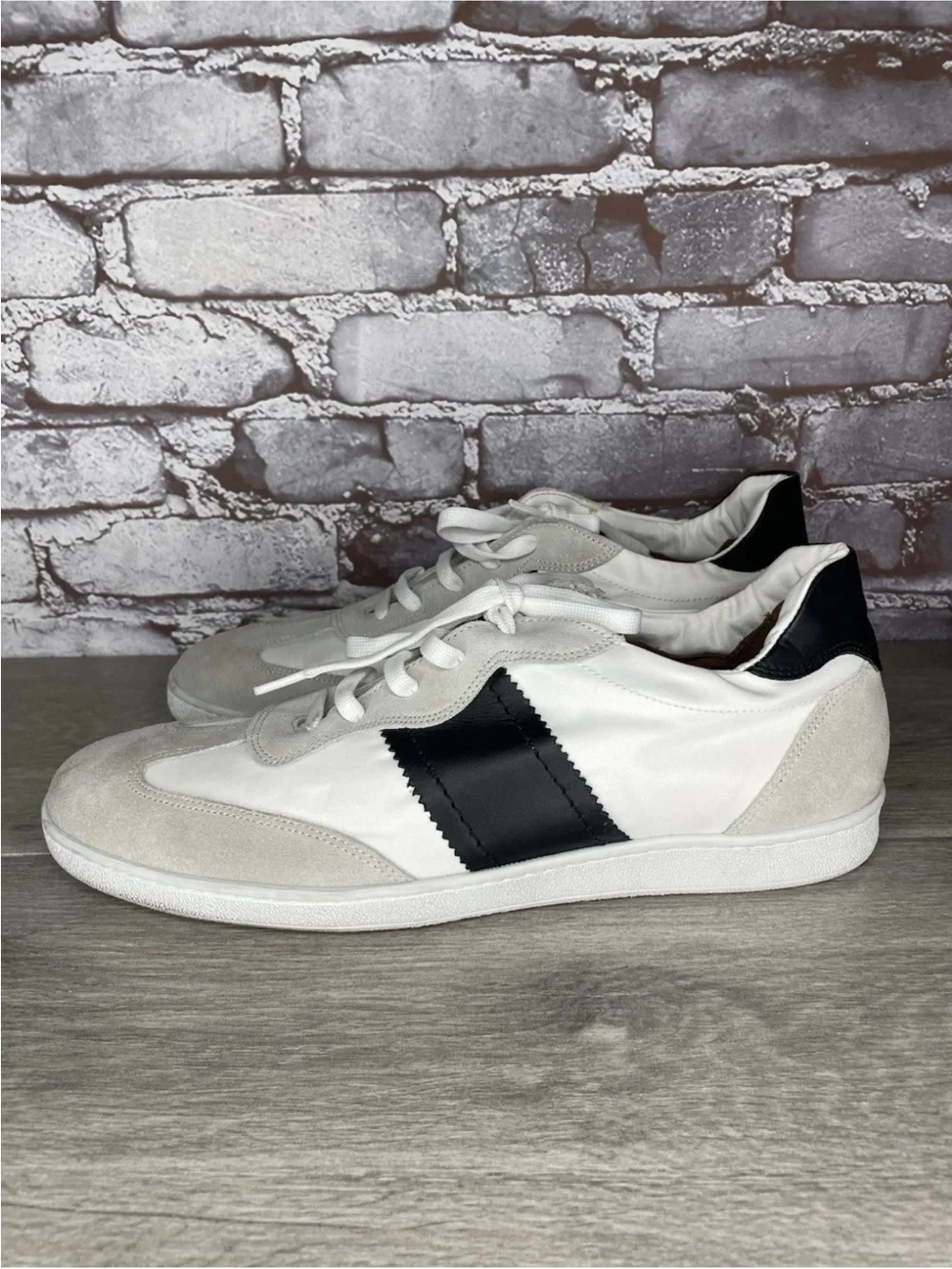 Aquatalia Biagio White Gray Suede Leather Low Lace Sneakers Men Sz 12M US/46EU